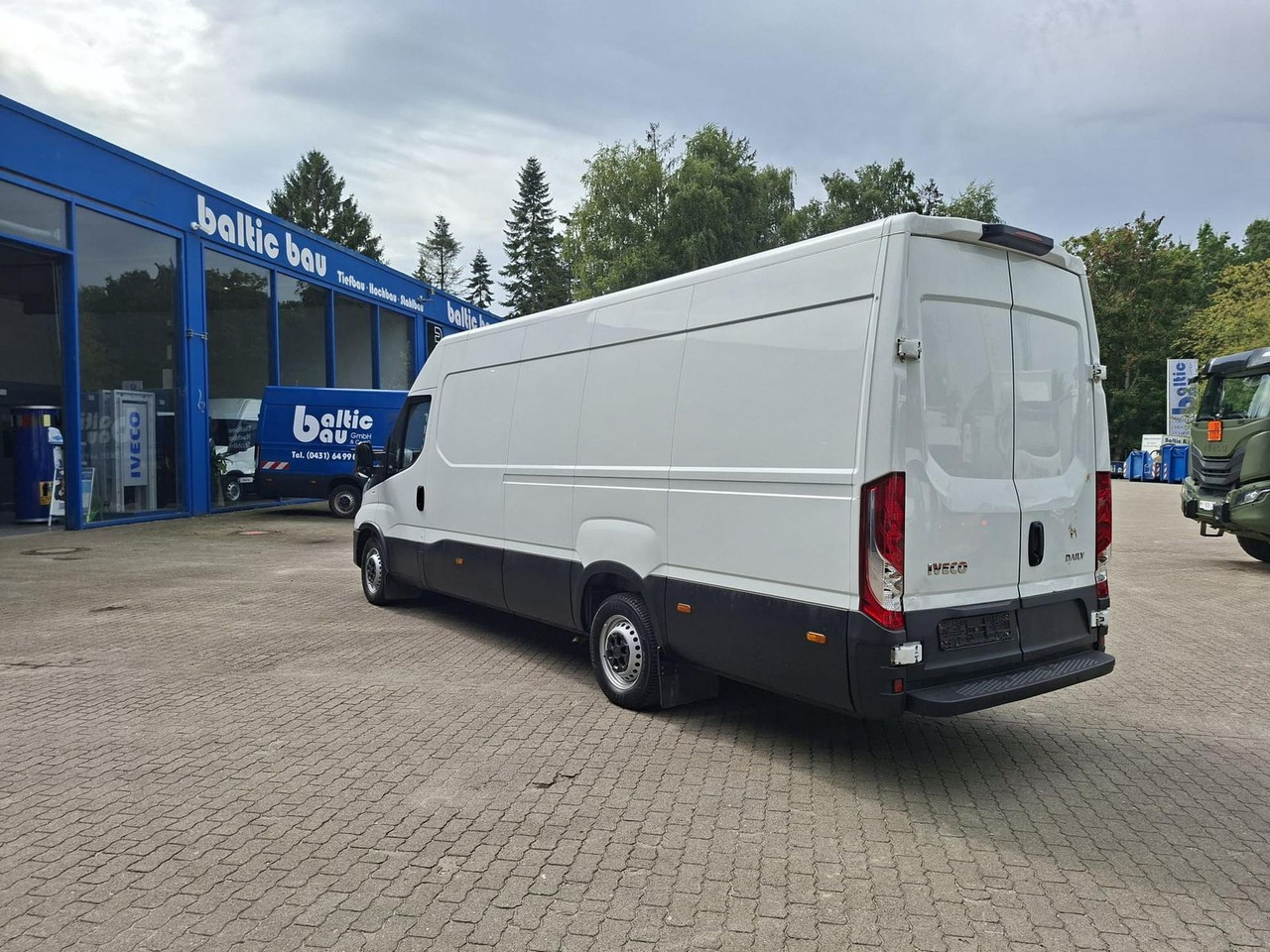 Iveco Daily 35S16V Klima 4100 115 kW (156 PS), Auto... - Цельнометаллический фургон: фото 3 Iveco Daily 35S16V Klima 4100 115 kW (156 PS), Auto... - Цельнометаллический фургон: фото 3