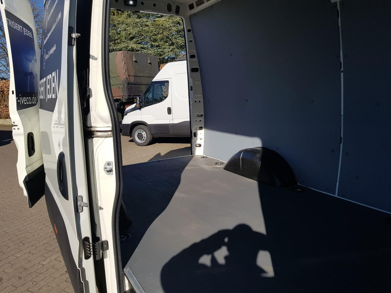 Iveco Daily 38S14E V Rückfahrkamera, AHK mit 3,5t, ... в лизинг Iveco Daily 38S14E V Rückfahrkamera, AHK mit 3,5t, ...: фото 9 Iveco Daily 38S14E V Rückfahrkamera, AHK mit 3,5t, ... в лизинг Iveco Daily 38S14E V Rückfahrkamera, AHK mit 3,5t, ...: фото 9