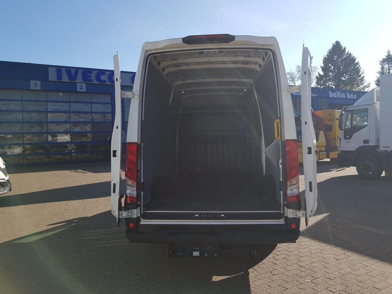 Iveco Daily 38S14E V Rückfahrkamera, AHK mit 3,5t, ... в лизинг Iveco Daily 38S14E V Rückfahrkamera, AHK mit 3,5t, ...: фото 6 Iveco Daily 38S14E V Rückfahrkamera, AHK mit 3,5t, ... в лизинг Iveco Daily 38S14E V Rückfahrkamera, AHK mit 3,5t, ...: фото 6