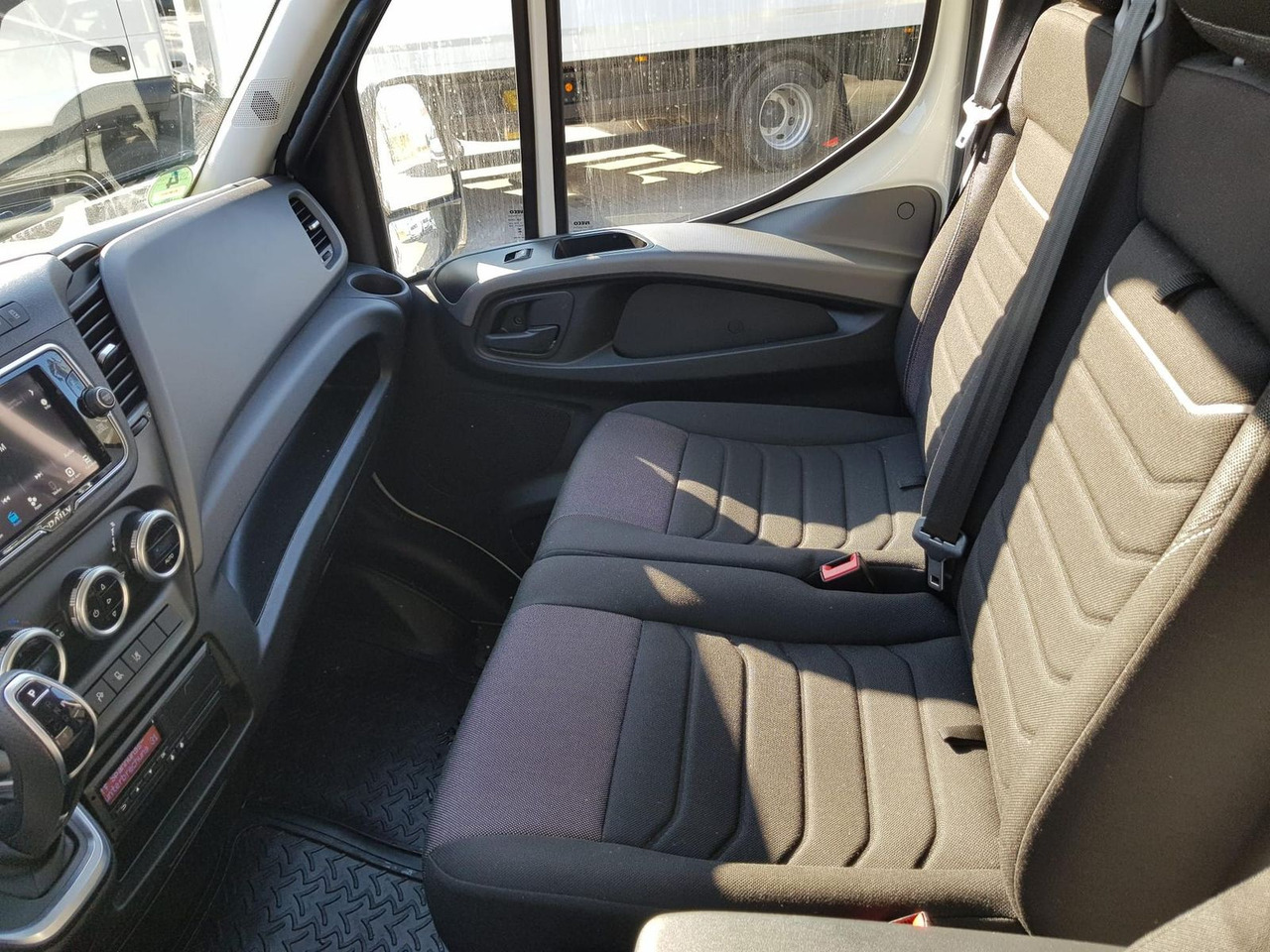 Iveco Daily 38S14E V Rückfahrkamera, AHK mit 3,5t, ... в лизинг Iveco Daily 38S14E V Rückfahrkamera, AHK mit 3,5t, ...: фото 11 Iveco Daily 38S14E V Rückfahrkamera, AHK mit 3,5t, ... в лизинг Iveco Daily 38S14E V Rückfahrkamera, AHK mit 3,5t, ...: фото 11