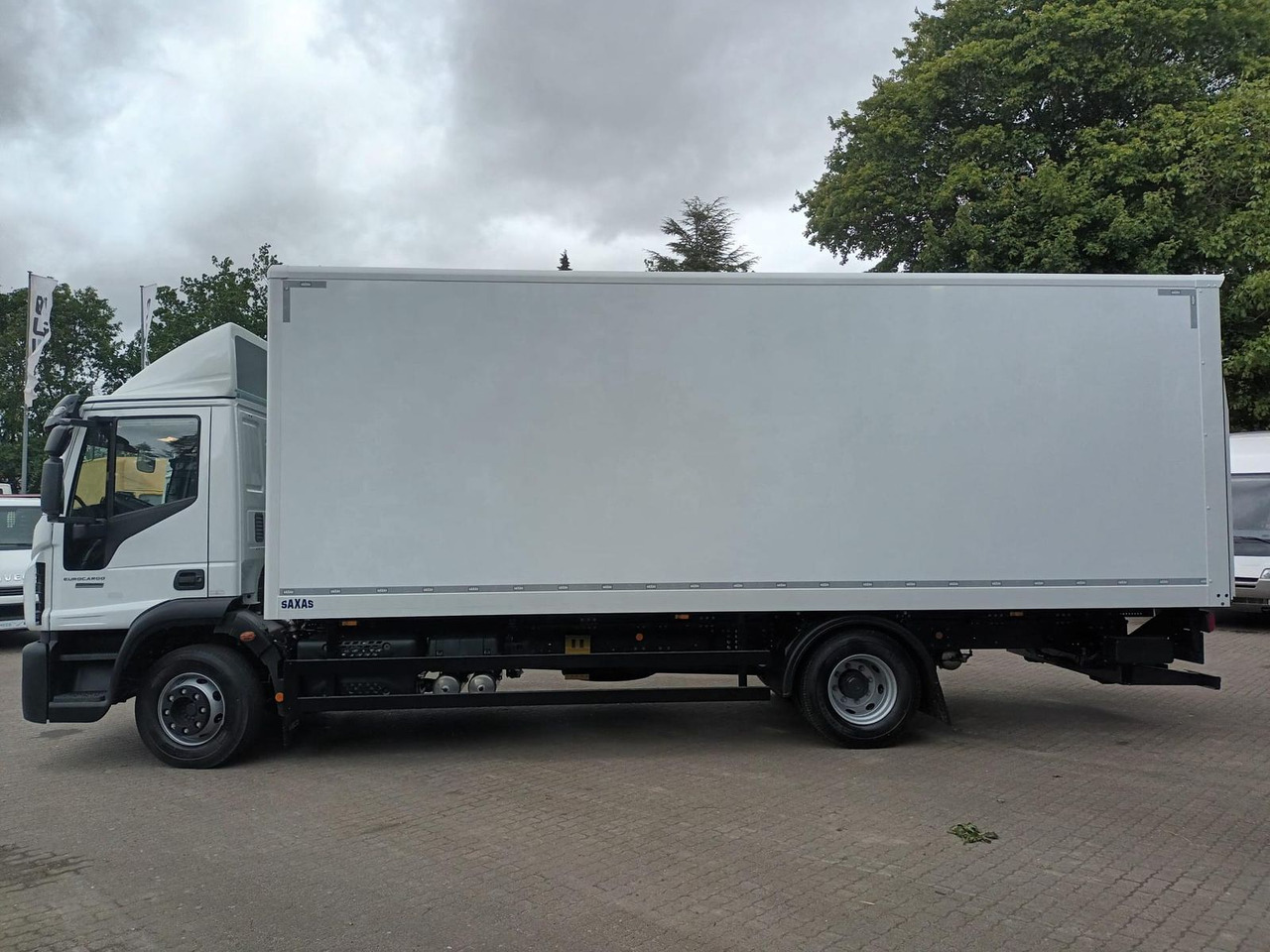 Iveco ML120E25/P mit SAXAS LBW 185 kW (252 PS), Aut... - Фургон с закрытым кузовом: фото 2 Iveco ML120E25/P mit SAXAS LBW 185 kW (252 PS), Aut... - Фургон с закрытым кузовом: фото 2
