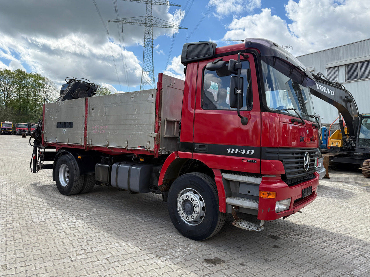 Mercedes-Benz 1840 Actros 2-Seiten-Kipper mit Kran Hiab 125-3 mit Funk - Грузовик бортовой/ Платформа, Автоманипулятор: фото 3 Mercedes-Benz 1840 Actros 2-Seiten-Kipper mit Kran Hiab 125-3 mit Funk - Грузовик бортовой/ Платформа, Автоманипулятор: фото 3