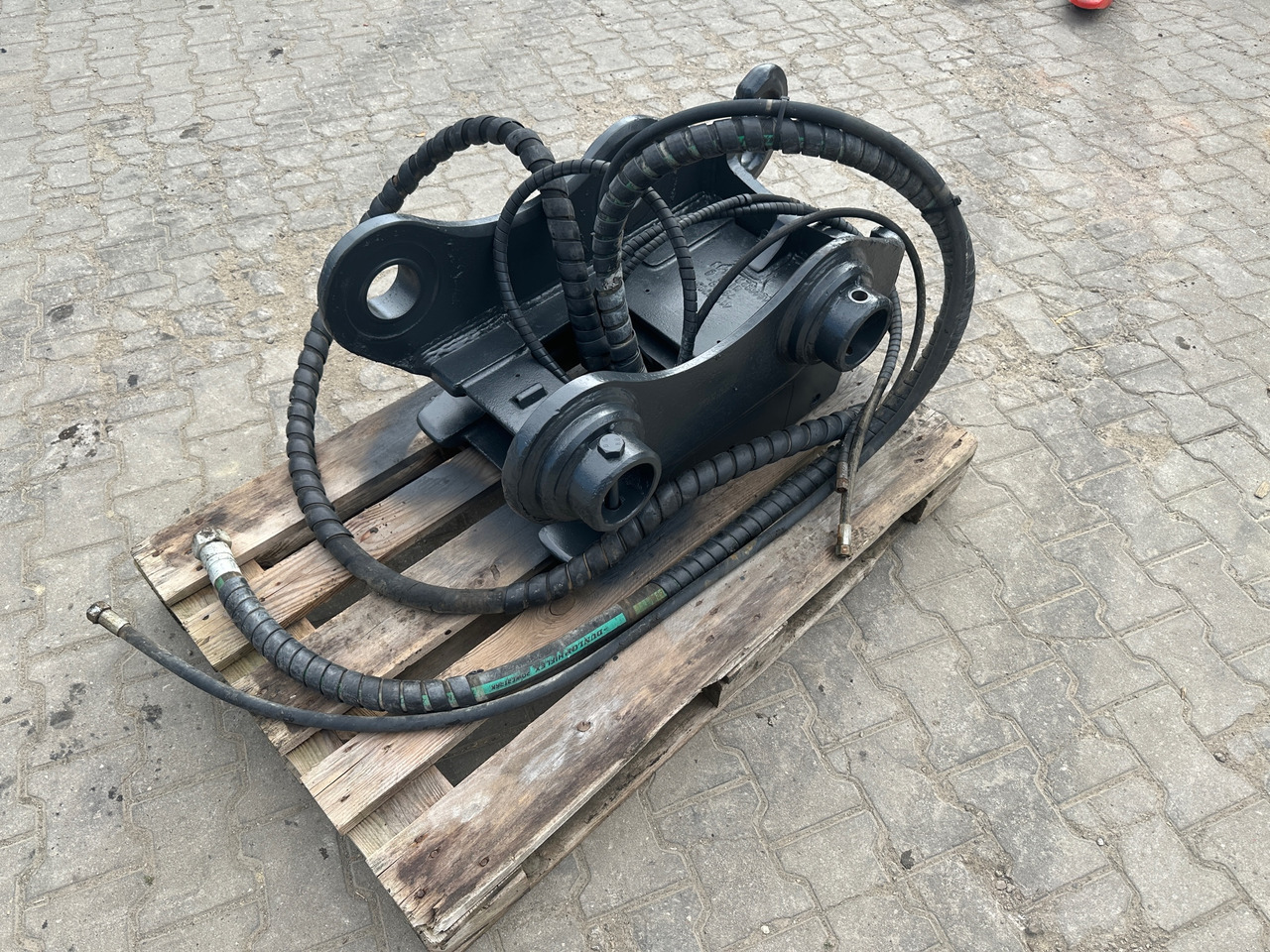 Oilquick OQ 65 vollhydraulischer Schnellwechsler - Сцепное устройство: фото 5 Oilquick OQ 65 vollhydraulischer Schnellwechsler - Сцепное устройство: фото 5