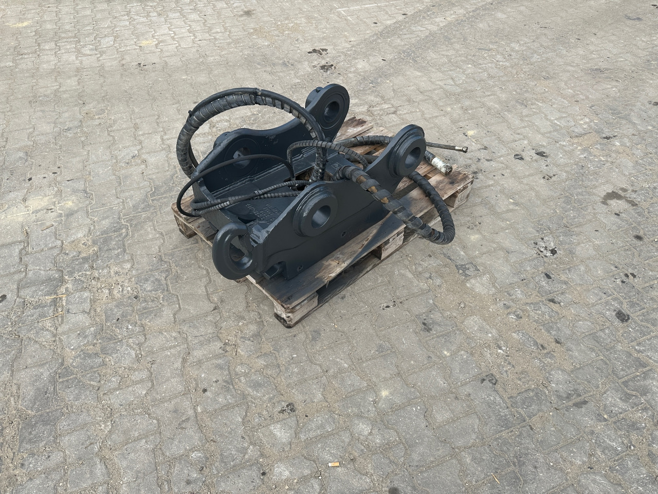 Oilquick OQ 65 vollhydraulischer Schnellwechsler - Сцепное устройство: фото 3 Oilquick OQ 65 vollhydraulischer Schnellwechsler - Сцепное устройство: фото 3