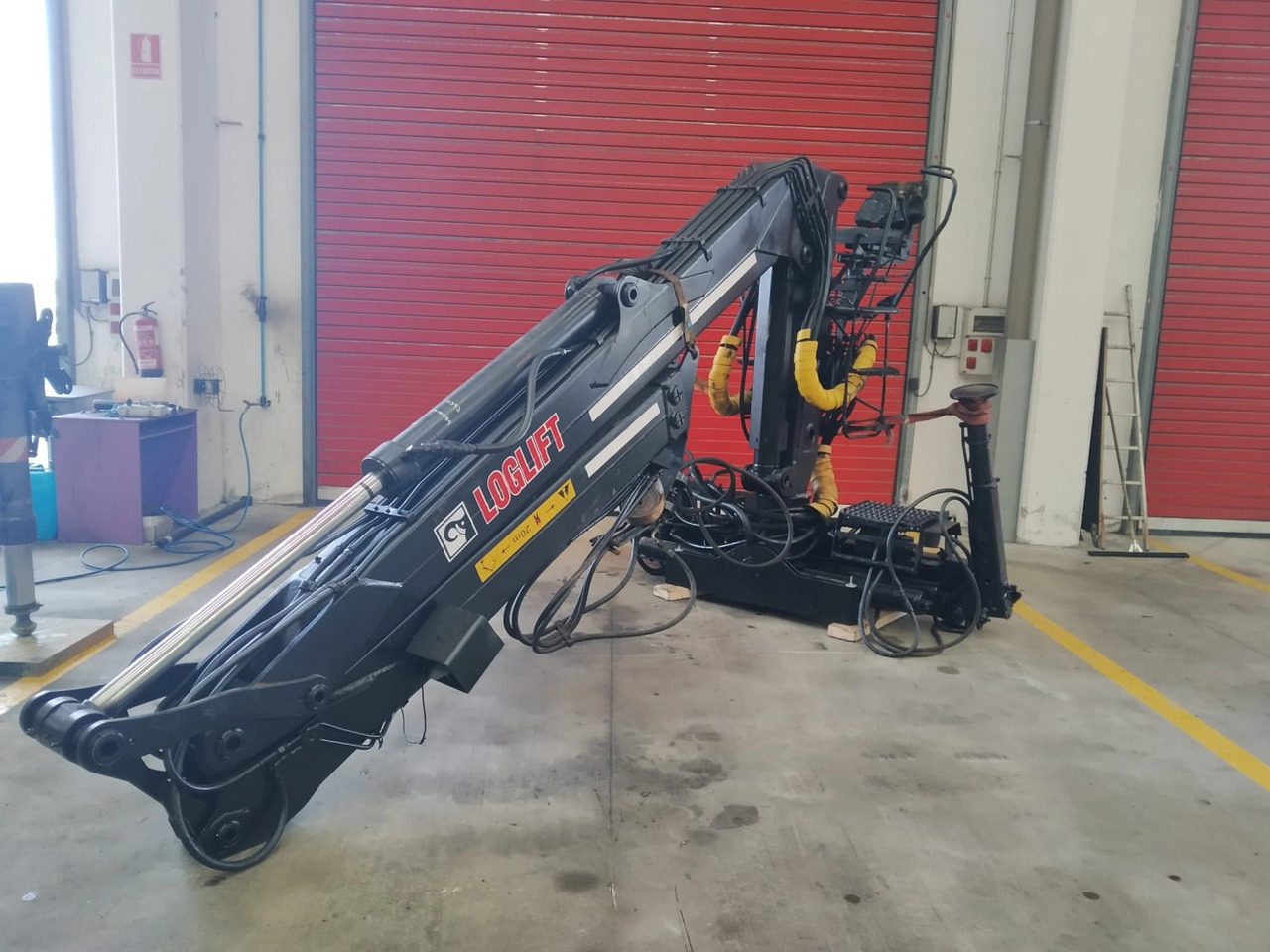 Grúa LOGLIFT 120S79R - Кран-манипулятор для Грузовиков: фото 3 Grúa LOGLIFT 120S79R - Кран-манипулятор для Грузовиков: фото 3