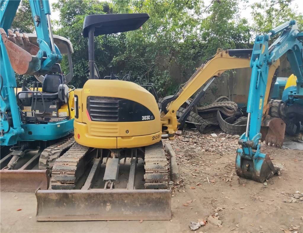 Caterpillar 303CR - Мини-экскаватор: фото 4 Caterpillar 303CR - Мини-экскаватор: фото 4