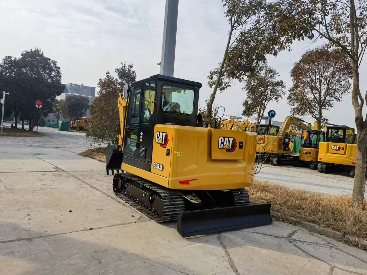 Caterpillar 305.5 - Гусеничный экскаватор: фото 4 Caterpillar 305.5 - Гусеничный экскаватор: фото 4