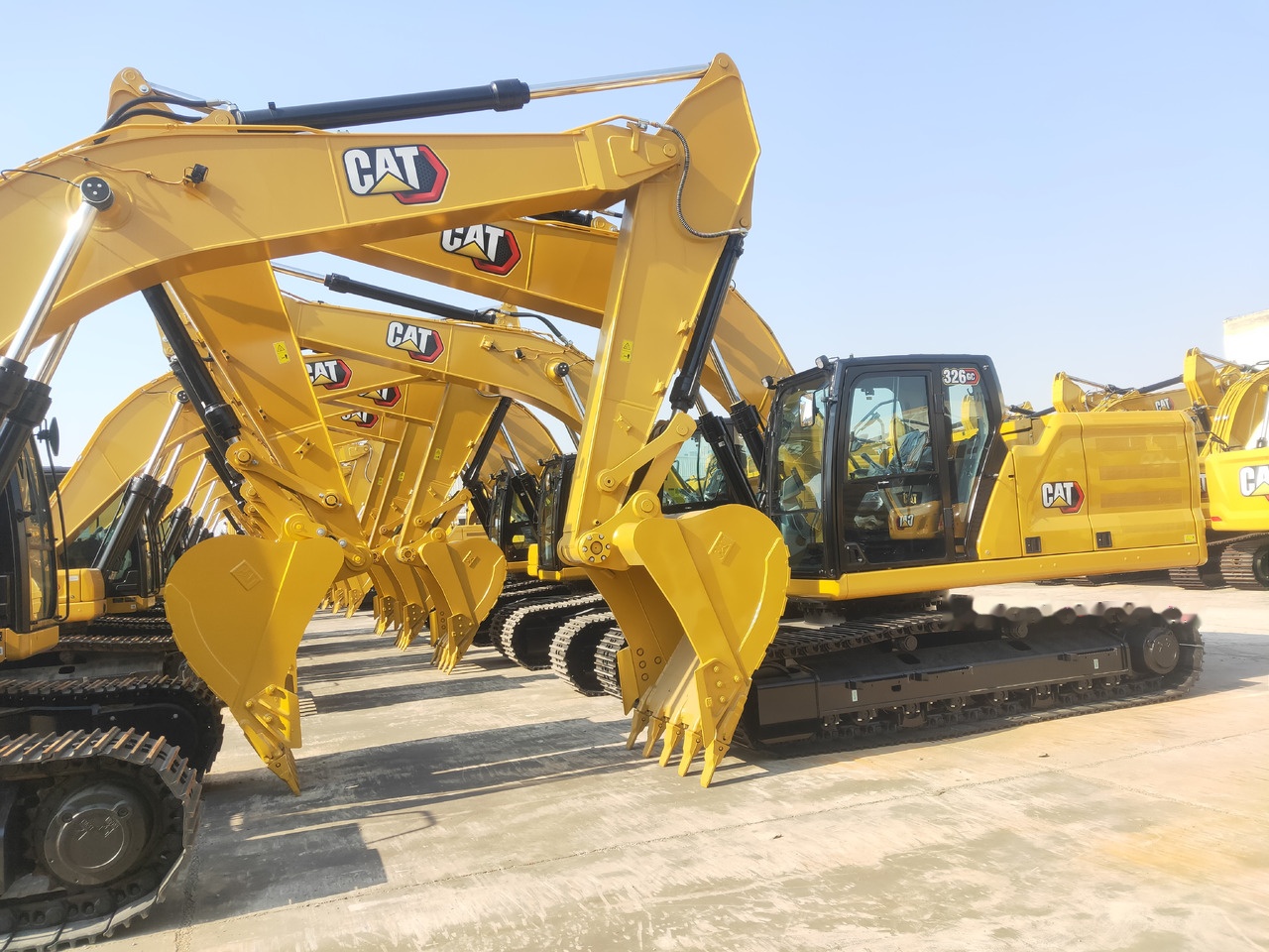 Caterpillar 326GC - Гусеничный экскаватор: фото 1 Caterpillar 326GC - Гусеничный экскаватор: фото 1