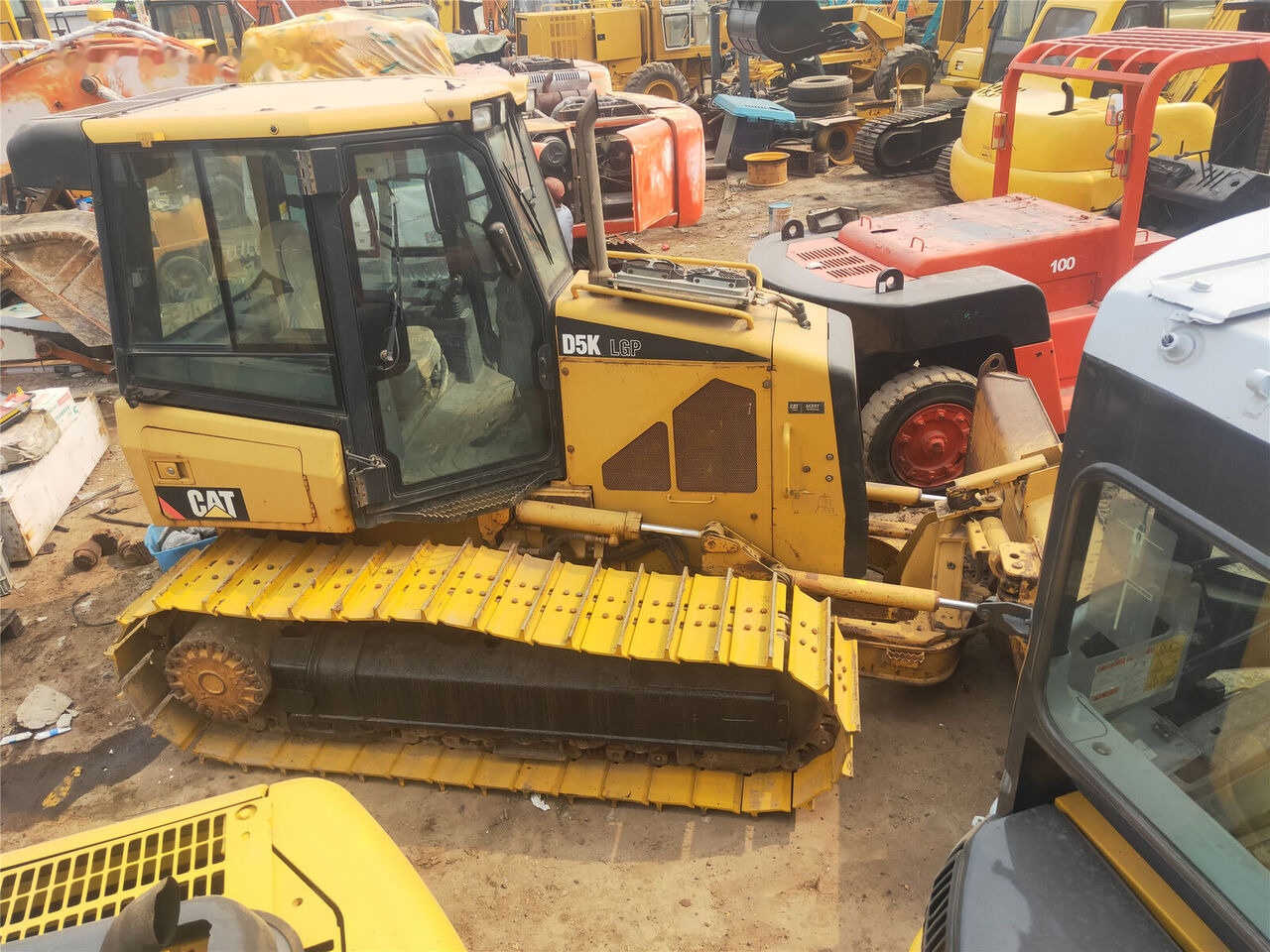 Caterpillar D5K - Бульдозер: фото 4 Caterpillar D5K - Бульдозер: фото 4