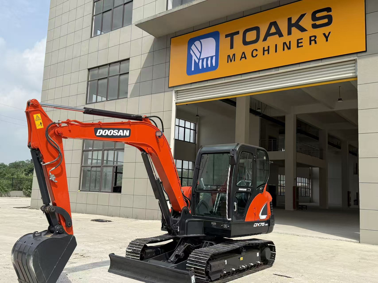 DOOSAN DX75 - Мини-экскаватор: фото 1 DOOSAN DX75 - Мини-экскаватор: фото 1