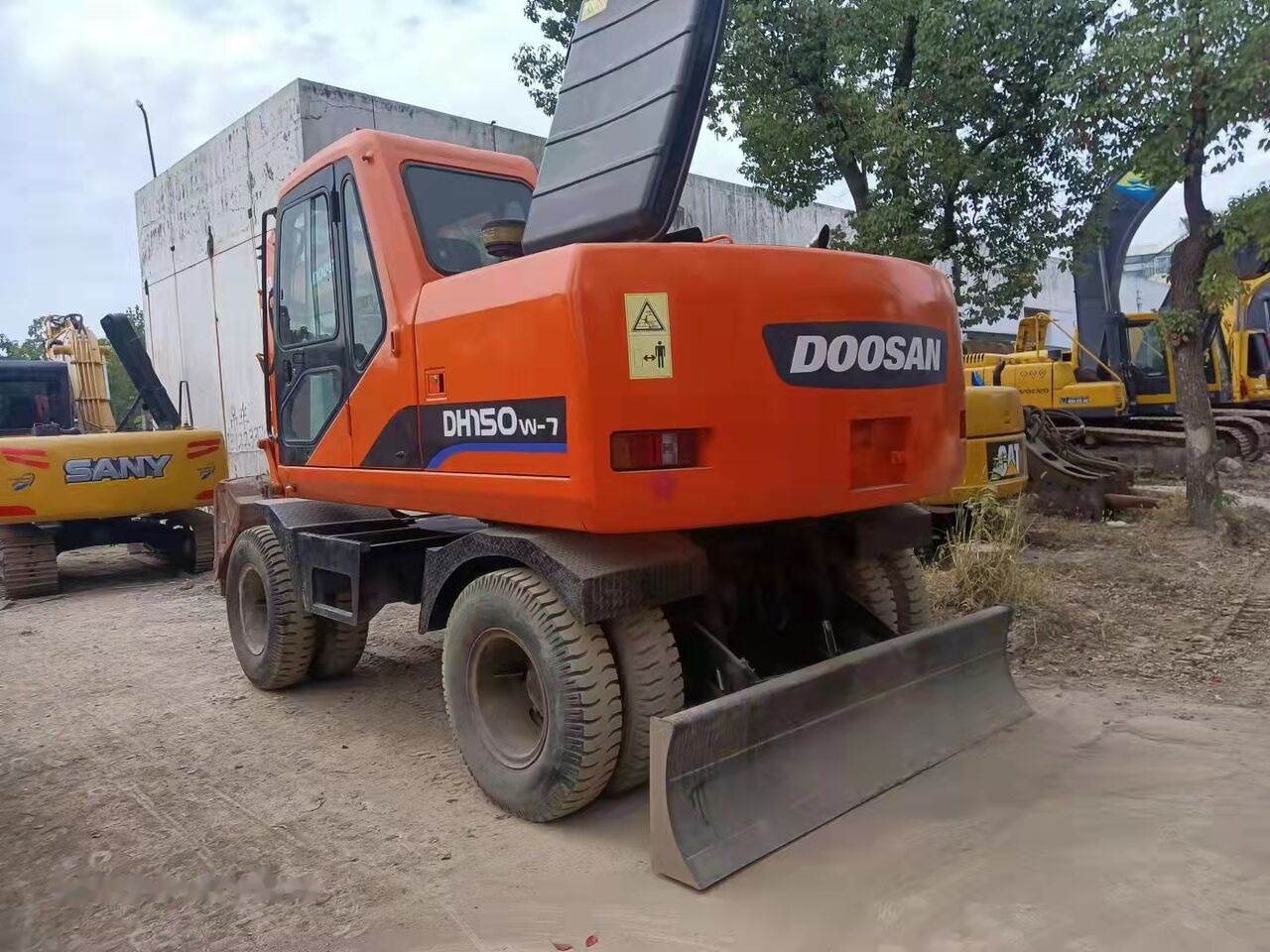 Колёсный экскаватор Doosan DH150W: фото 7