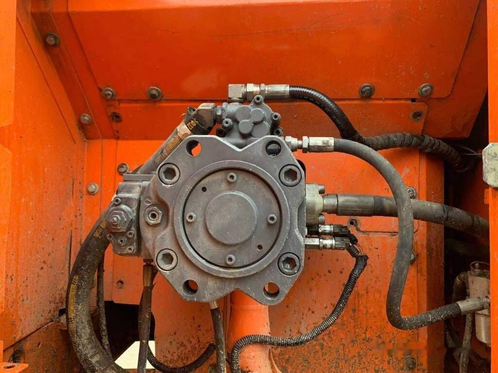 Doosan DX 300 LC - Гусеничный экскаватор: фото 5 Doosan DX 300 LC - Гусеничный экскаватор: фото 5