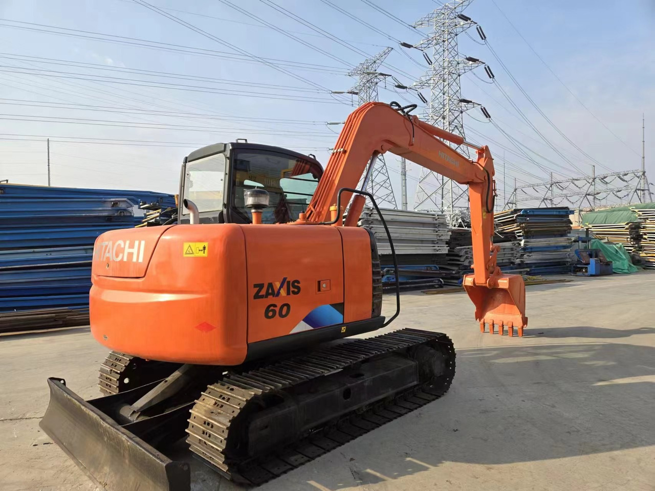 HITACHI ZX60 - Мини-экскаватор: фото 4 HITACHI ZX60 - Мини-экскаватор: фото 4