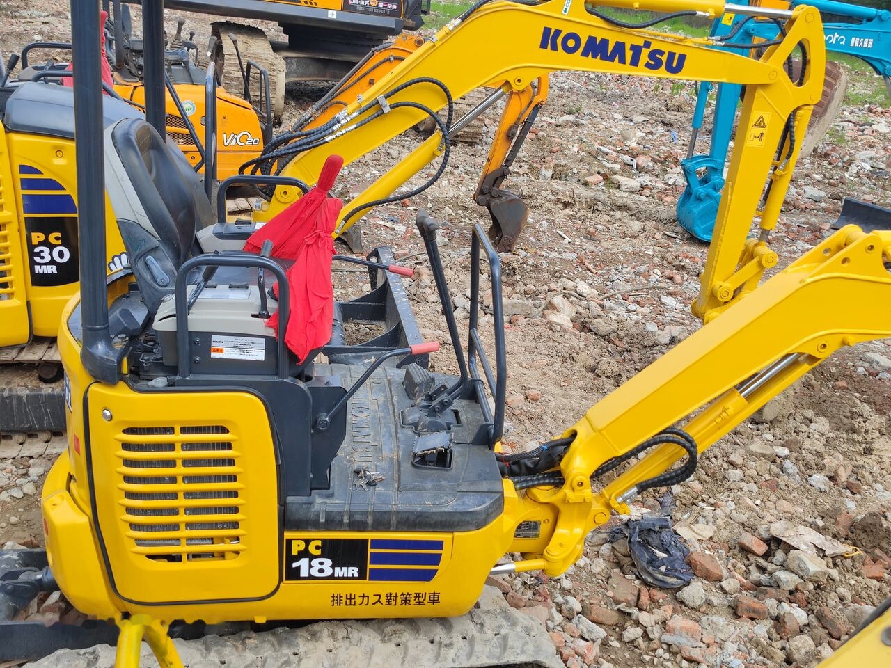 Komatsu PC18MR - Мини-экскаватор: фото 5 Komatsu PC18MR - Мини-экскаватор: фото 5