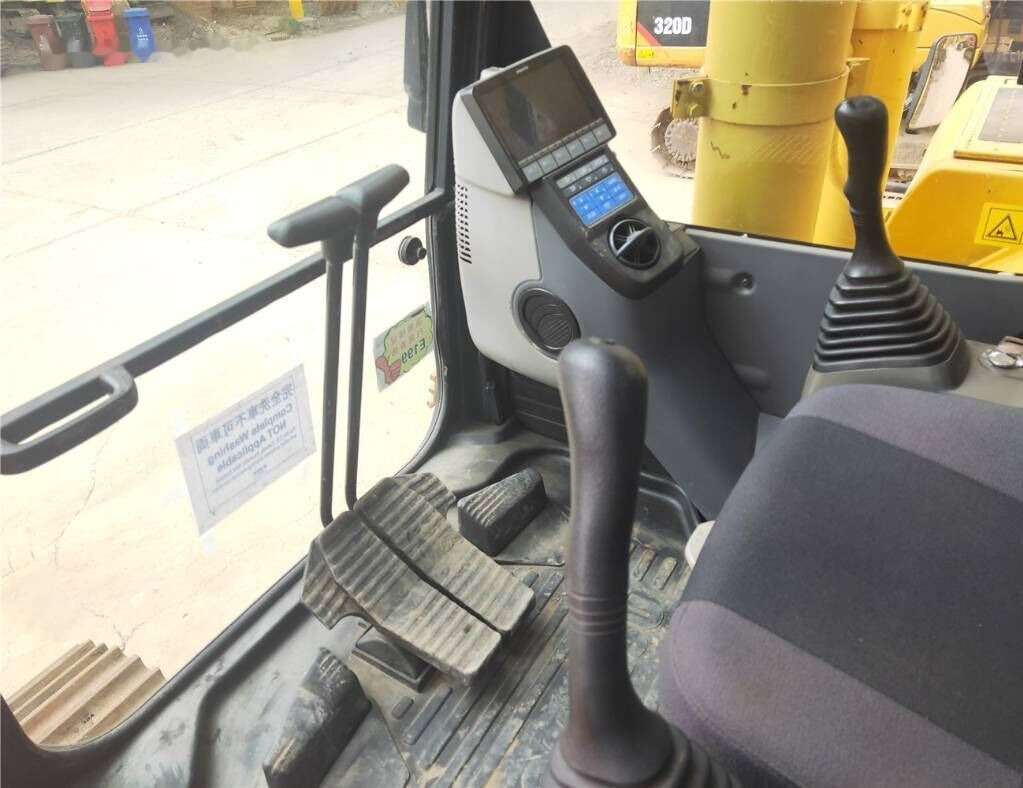 Гусеничный экскаватор Komatsu PC490LC-10: фото 6