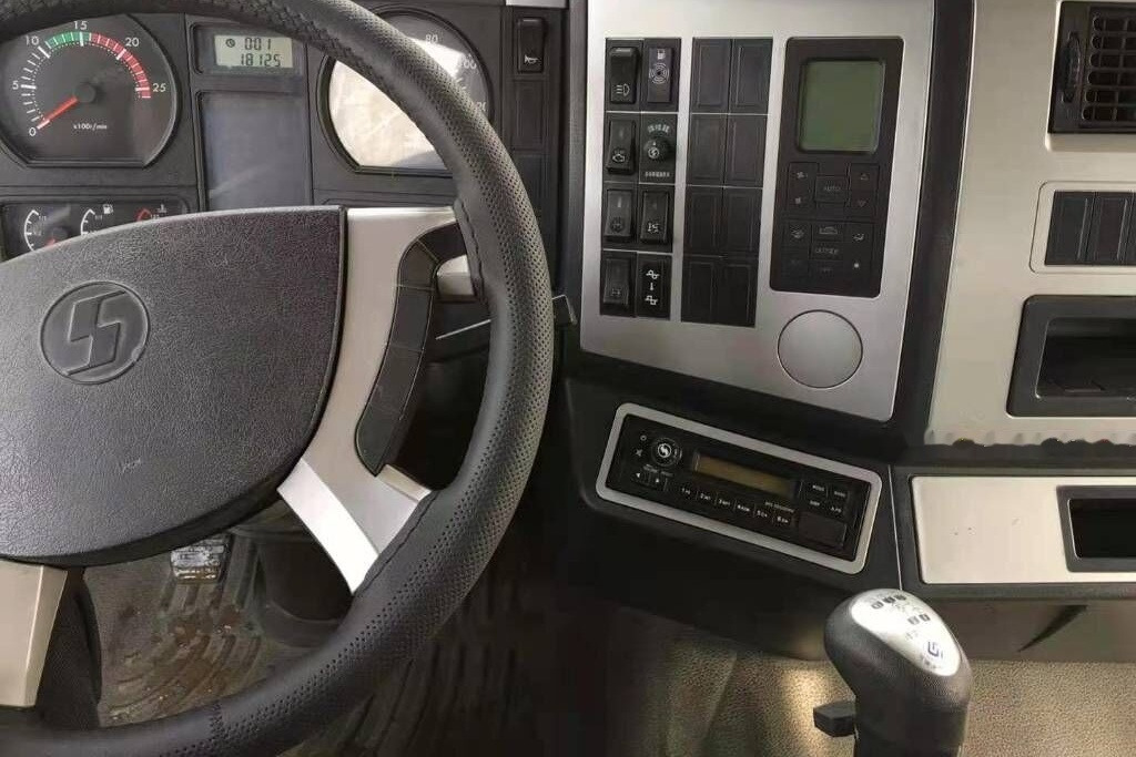 Shacman F3000 - Ассенизатор: фото 4 Shacman F3000 - Ассенизатор: фото 4