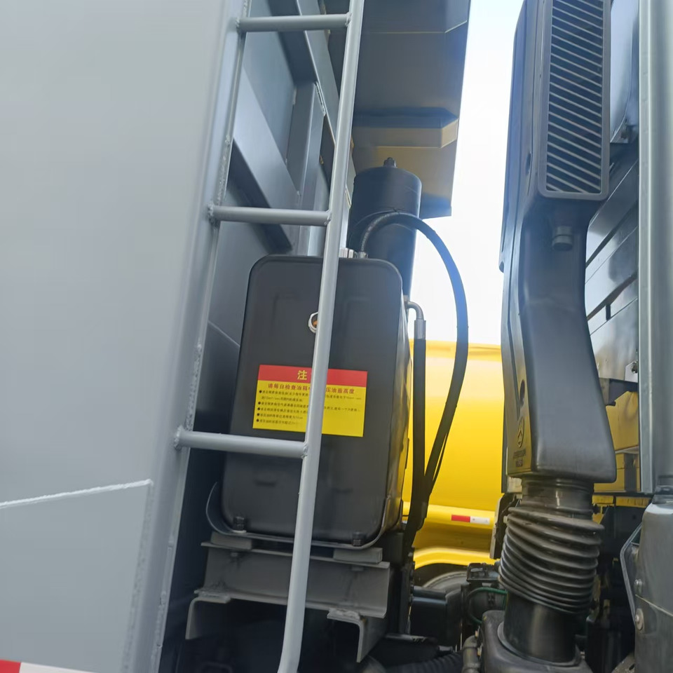 Sinotruk HOHAN 6*4 Dump truck - Самосвал: фото 4 Sinotruk HOHAN 6*4 Dump truck - Самосвал: фото 4