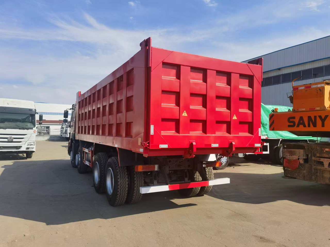Самосвал Sinotruk HOWO 371 8*4 Dump truck: фото 7