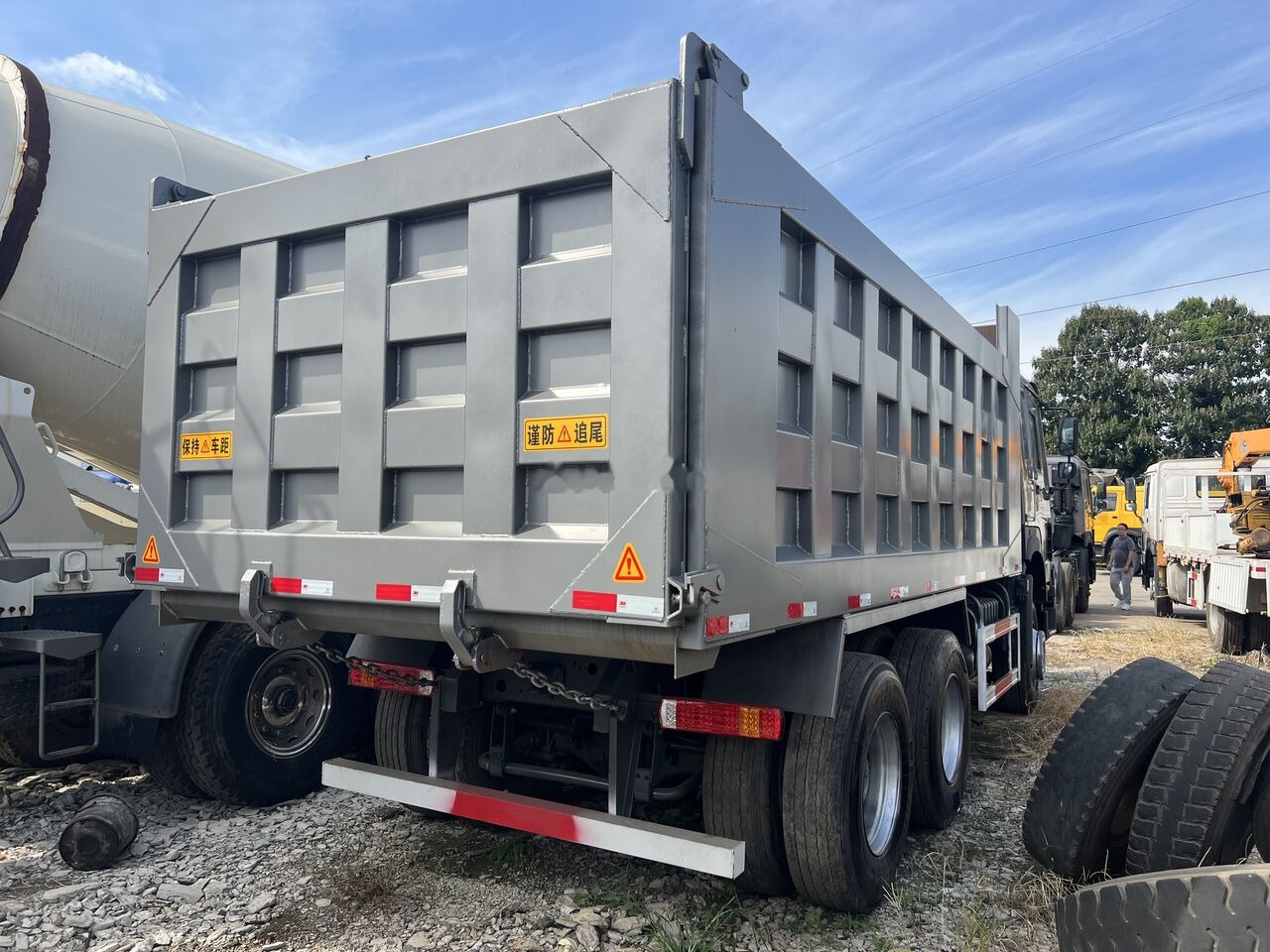Sinotruk HOWO 375 6*4 Dump truck - Самосвал: фото 5 Sinotruk HOWO 375 6*4 Dump truck - Самосвал: фото 5
