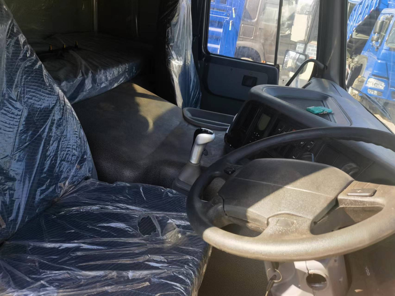 Sinotruk HOWO 8*4 Dump truck - Самосвал: фото 3 Sinotruk HOWO 8*4 Dump truck - Самосвал: фото 3