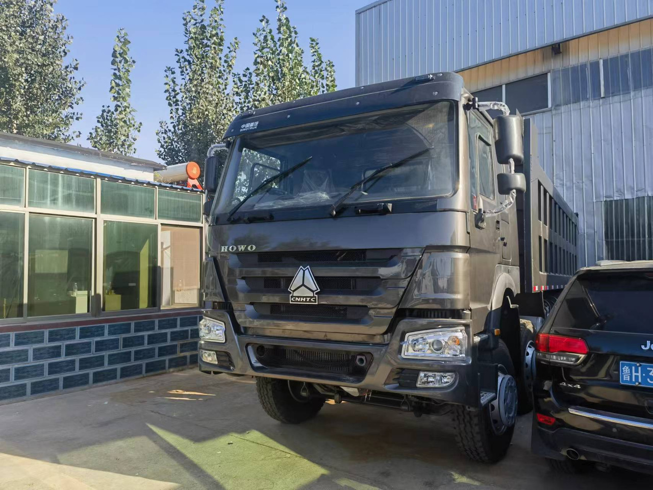 Sinotruk HOWO 8*4 Dump truck - Самосвал: фото 2 Sinotruk HOWO 8*4 Dump truck - Самосвал: фото 2