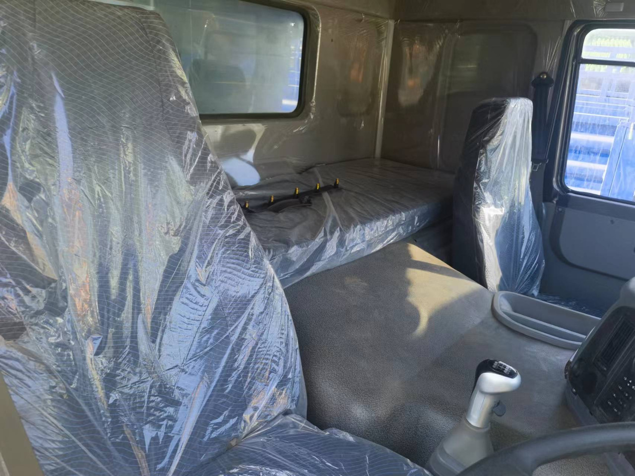 Sinotruk HOWO 8*4 Dump truck - Самосвал: фото 4 Sinotruk HOWO 8*4 Dump truck - Самосвал: фото 4