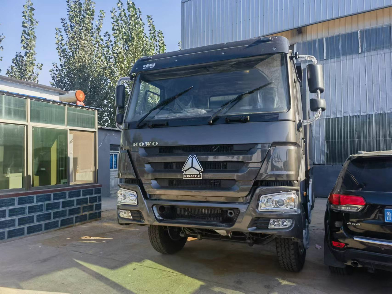 Sinotruk HOWO 8*4 Dump truck - Самосвал: фото 4 Sinotruk HOWO 8*4 Dump truck - Самосвал: фото 4