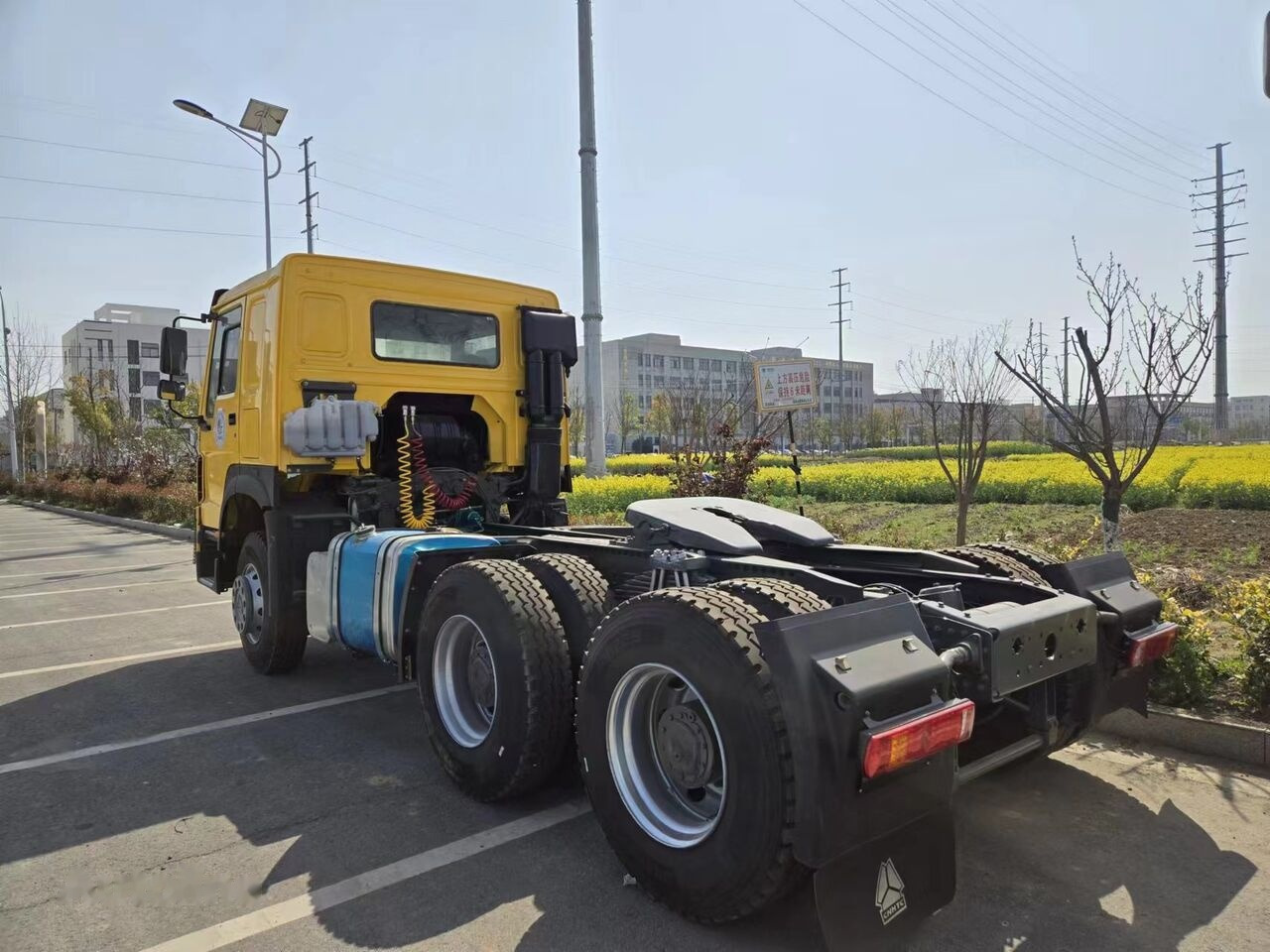Howo 6x4 - Тягач: фото 3 Howo 6x4 - Тягач: фото 3