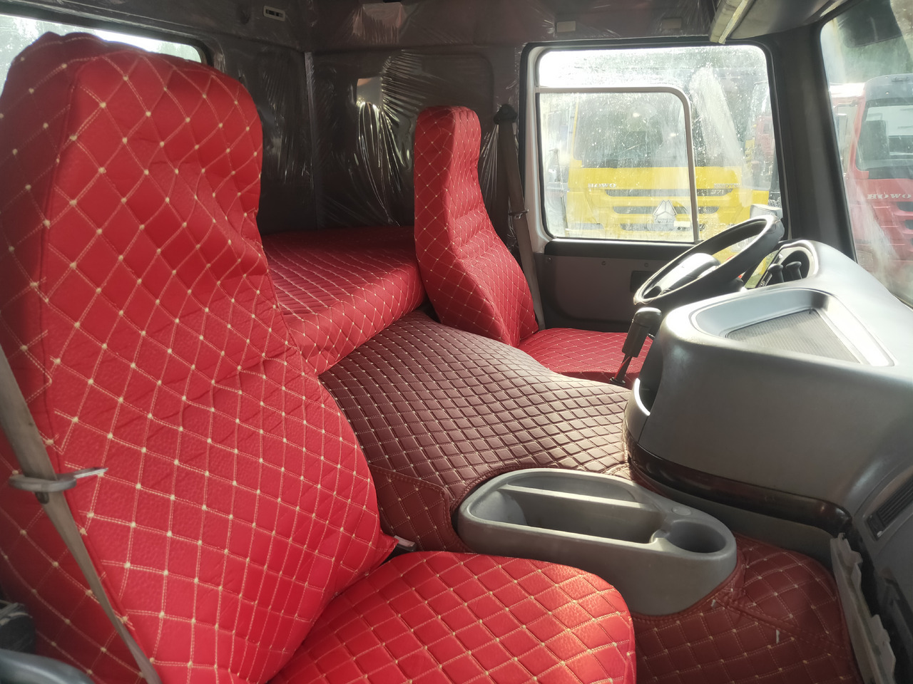 Sinotruk HOWO 371 6*4 Tractor - Тягач: фото 5 Sinotruk HOWO 371 6*4 Tractor - Тягач: фото 5