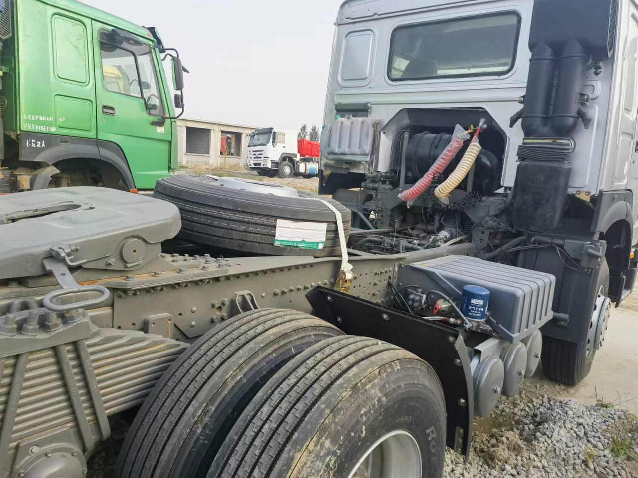 Sinotruk HOWO 371 Tractor - Тягач: фото 3 Sinotruk HOWO 371 Tractor - Тягач: фото 3