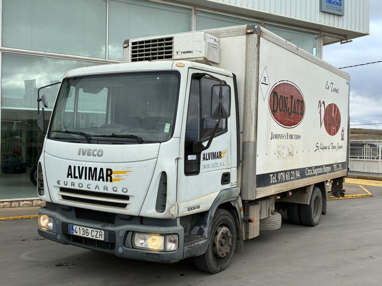 Caja cerrada IVECO Eurocargo ML 100 E18 P - Рефрижератор: фото 1 Caja cerrada IVECO Eurocargo ML 100 E18 P - Рефрижератор: фото 1