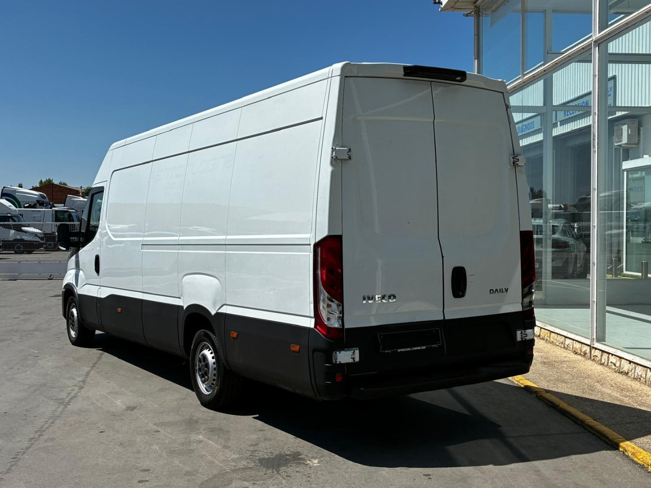 Furgón IVECO 35S14 16m3 - Цельнометаллический фургон: фото 4 Furgón IVECO 35S14 16m3 - Цельнометаллический фургон: фото 4