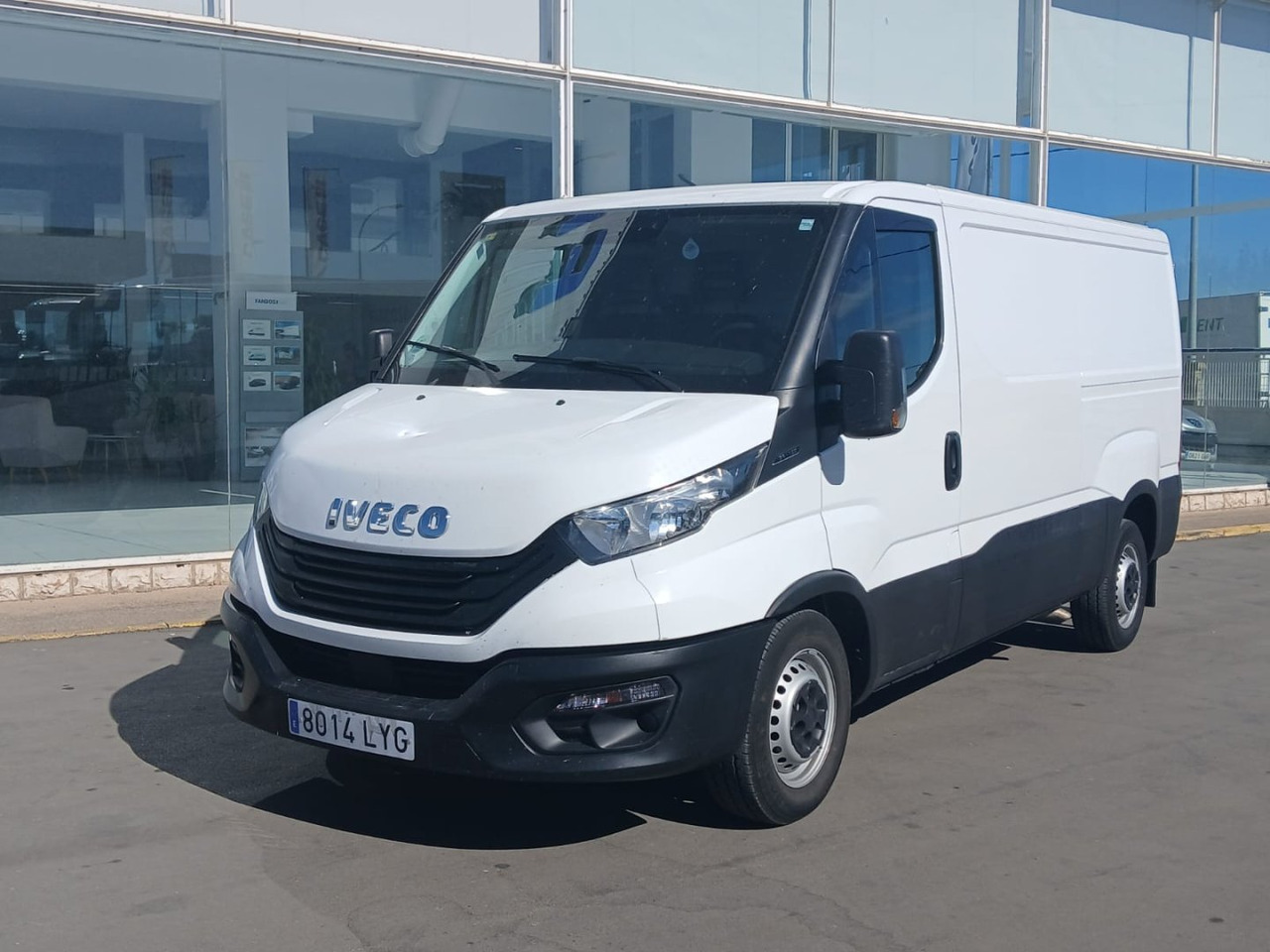 Furgón IVECO 35S16 V 9m3 - Цельнометаллический фургон: фото 1 Furgón IVECO 35S16 V 9m3 - Цельнометаллический фургон: фото 1
