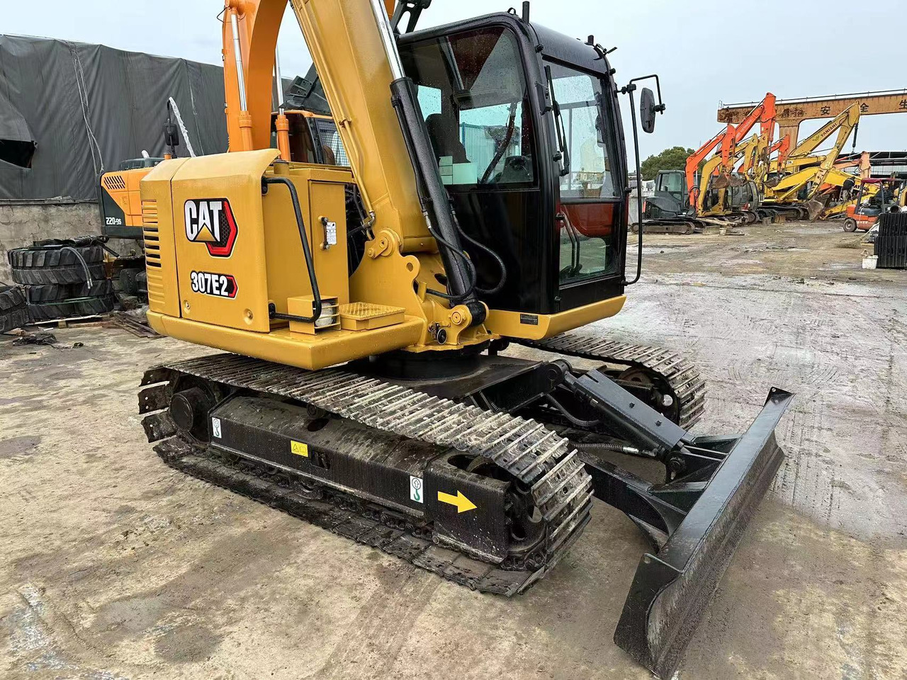 CAT 307E2 - Мини-экскаватор: фото 3 CAT 307E2 - Мини-экскаватор: фото 3