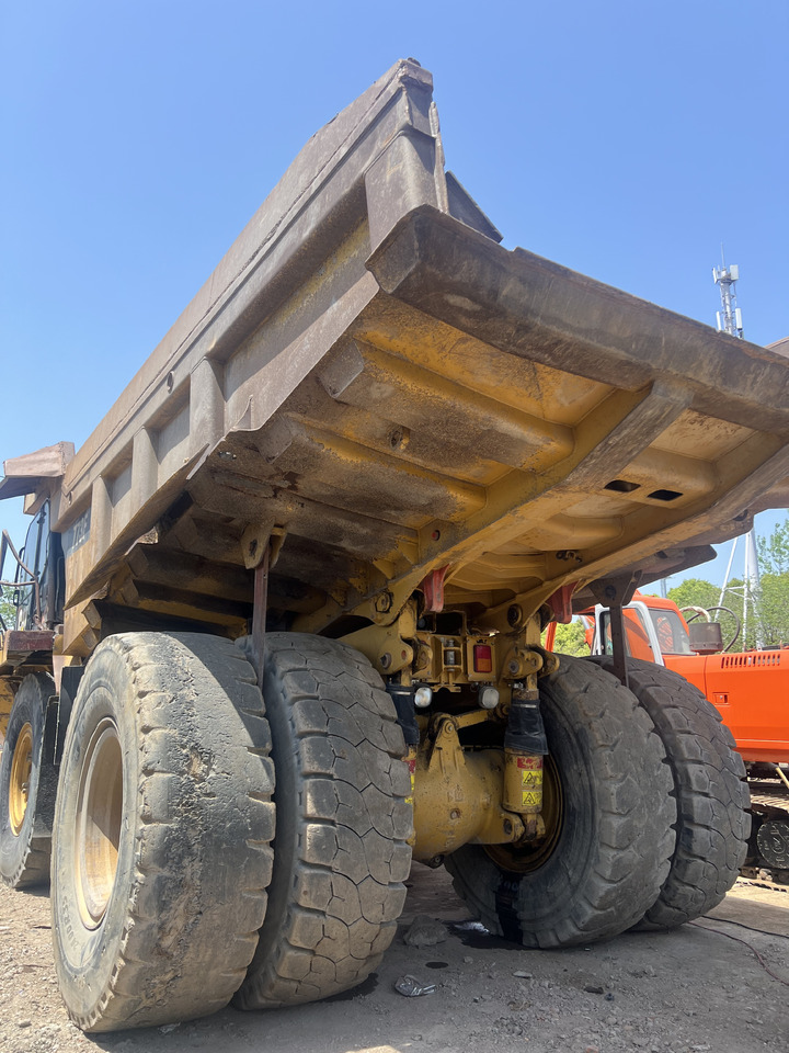 CAT 773F - Карьерный самосвал: фото 4 CAT 773F - Карьерный самосвал: фото 4