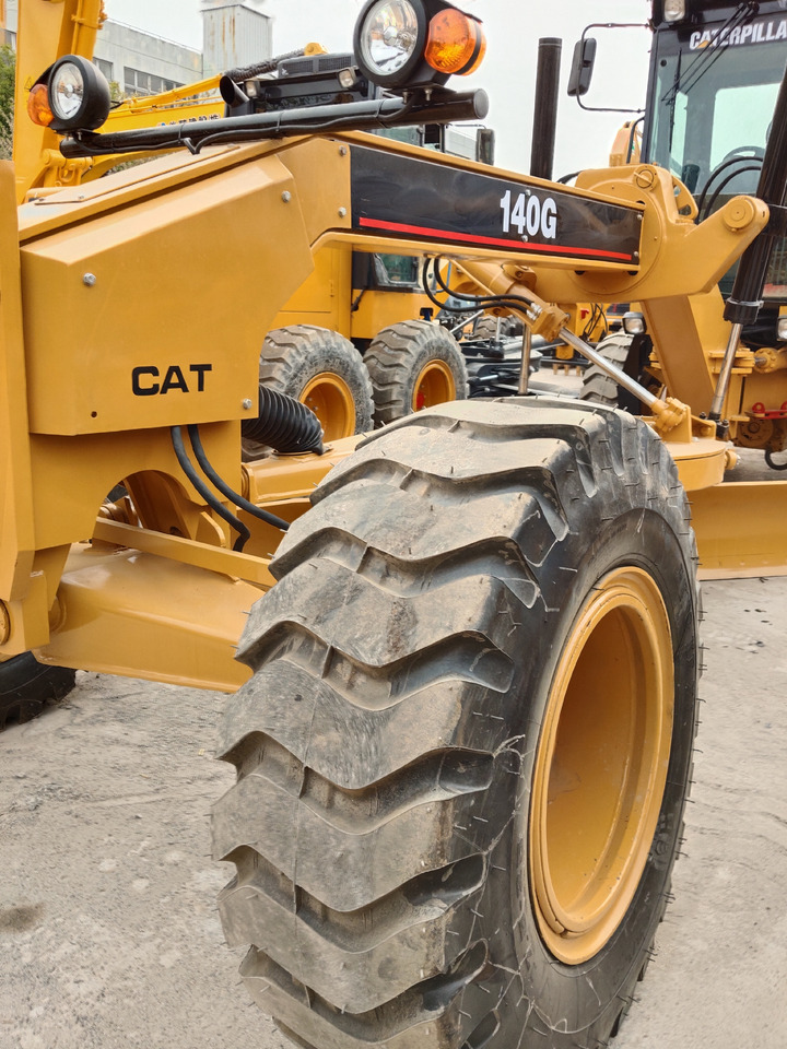 CATERPILLAR 140G - Грейдер: фото 3 CATERPILLAR 140G - Грейдер: фото 3