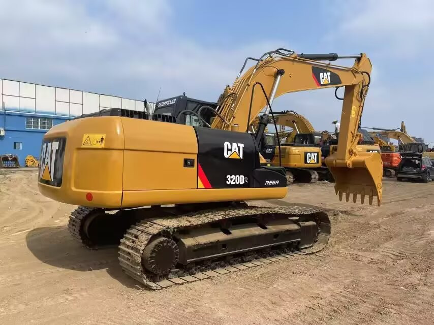 CATERPILLAR 320D2 CAT 320D2L - Гусеничный экскаватор: фото 1 CATERPILLAR 320D2 CAT 320D2L - Гусеничный экскаватор: фото 1