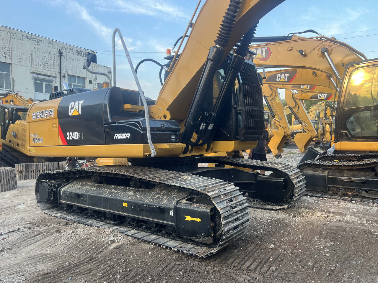 CATERPILLAR 324 DL CAT - Гусеничный экскаватор: фото 4 CATERPILLAR 324 DL CAT - Гусеничный экскаватор: фото 4