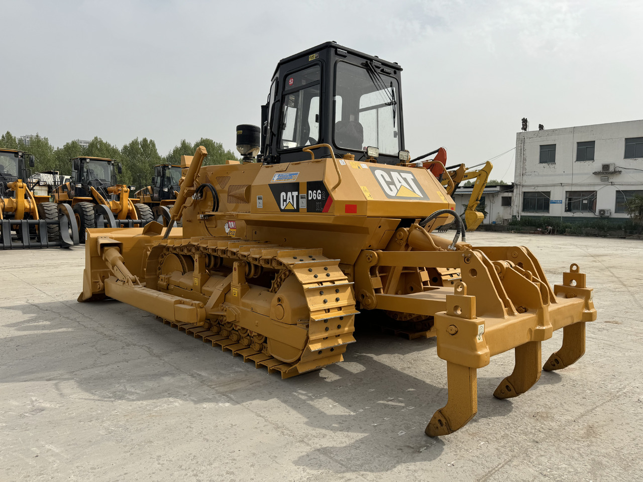 CATERPILLAR D6G - Бульдозер: фото 1 CATERPILLAR D6G - Бульдозер: фото 1