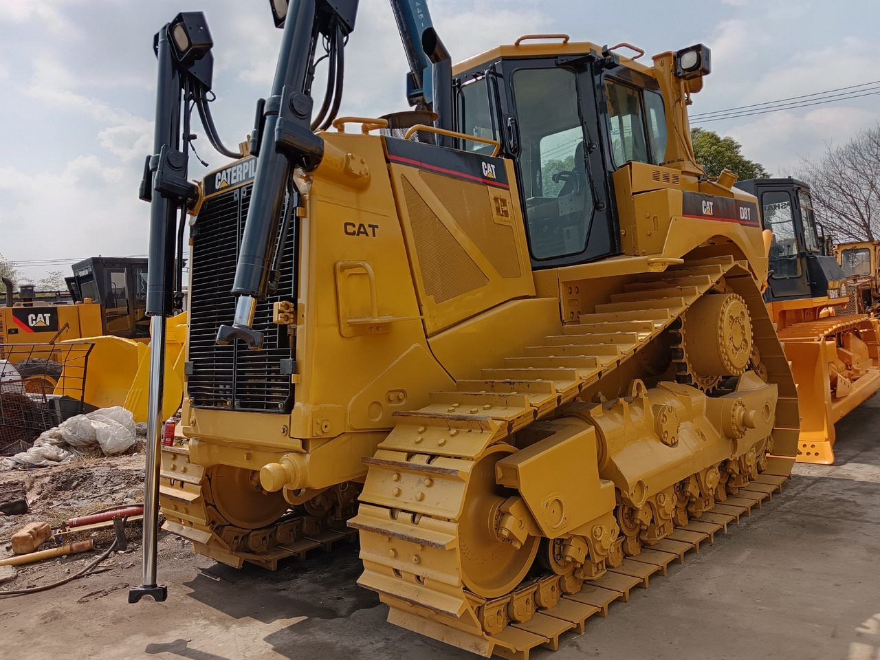 CATERPILLAR D8T CAT D 8 T D8R D8N - Бульдозер: фото 1 CATERPILLAR D8T CAT D 8 T D8R D8N - Бульдозер: фото 1