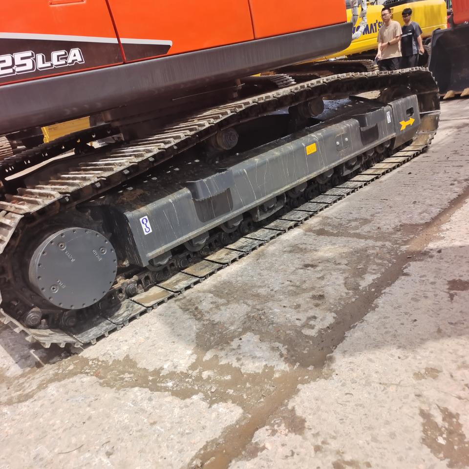 DOOSAN DX225 - Гусеничный экскаватор: фото 2 DOOSAN DX225 - Гусеничный экскаватор: фото 2