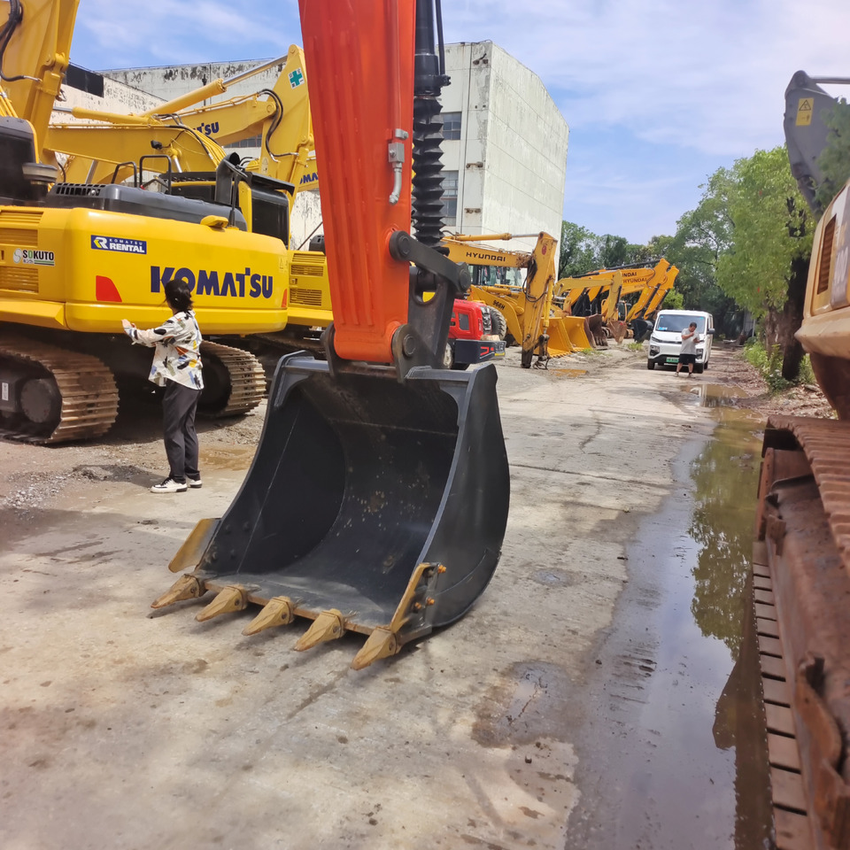 DOOSAN DX225 - Гусеничный экскаватор: фото 4 DOOSAN DX225 - Гусеничный экскаватор: фото 4