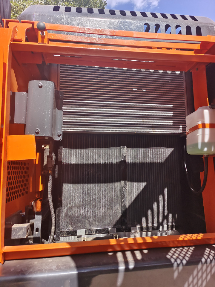 DOOSAN DX225LCA - Гусеничный экскаватор: фото 3 DOOSAN DX225LCA - Гусеничный экскаватор: фото 3