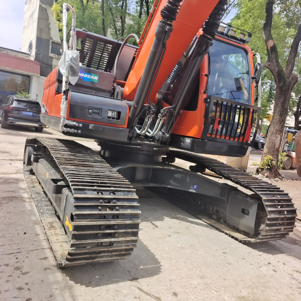 Гусеничный экскаватор DOOSAN DX225LCA: фото 6 Гусеничный экскаватор DOOSAN DX225LCA: фото 6