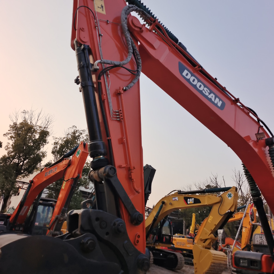 Гусеничный экскаватор DOOSAN DX300 LC - 9C: фото 7