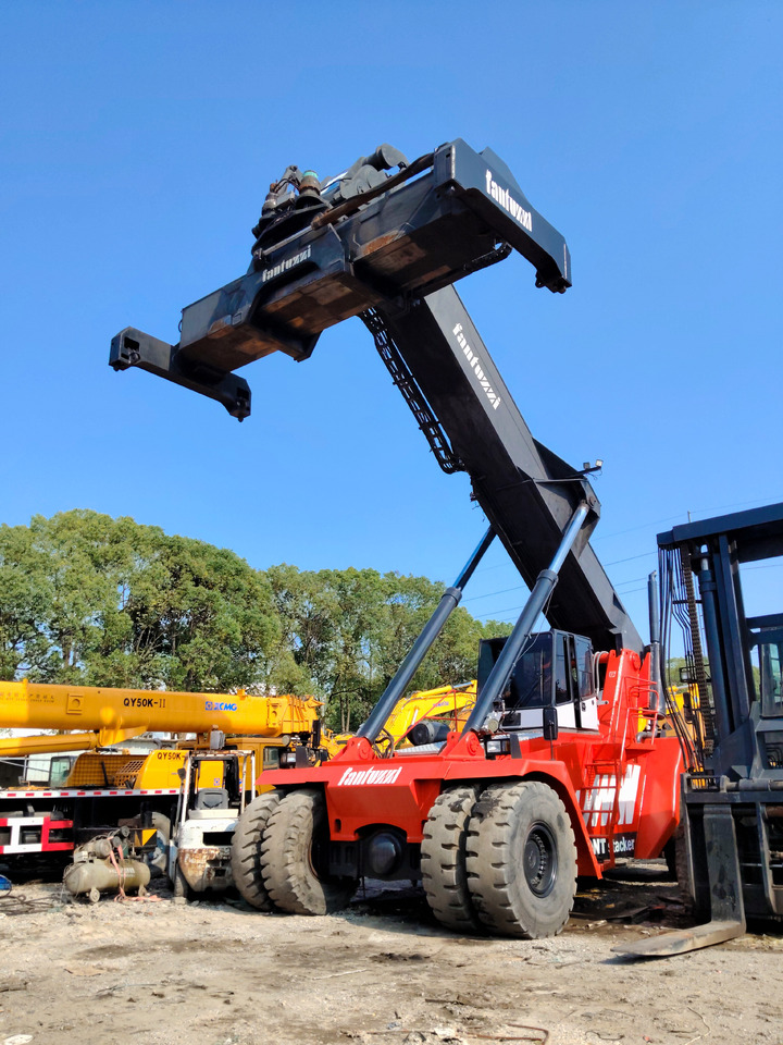 FANTUZZI CS45KM 45 TON - Ричстакер: фото 1 FANTUZZI CS45KM 45 TON - Ричстакер: фото 1