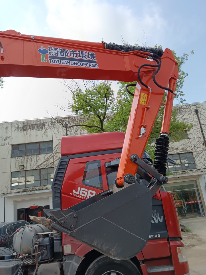 HITACHI ZX70 - Мини-экскаватор: фото 5 HITACHI ZX70 - Мини-экскаватор: фото 5