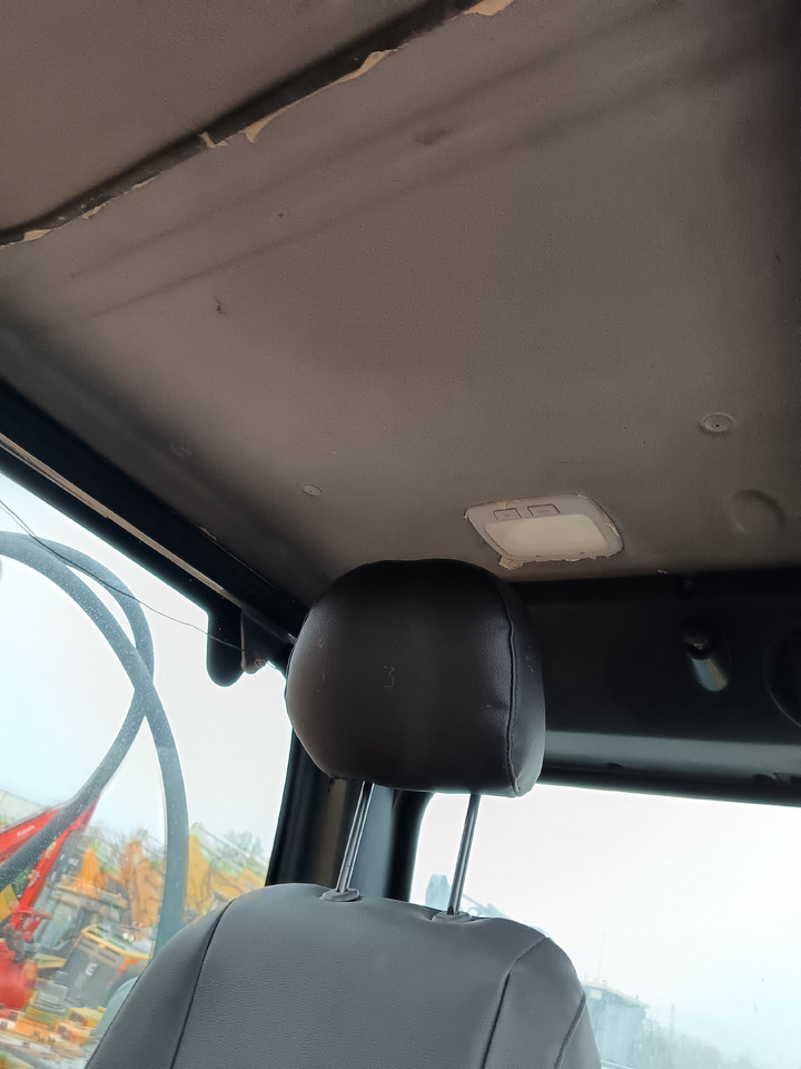 Колёсный экскаватор HYUNDAI 210W-9S Hyundai 210 W - 9 S: фото 32