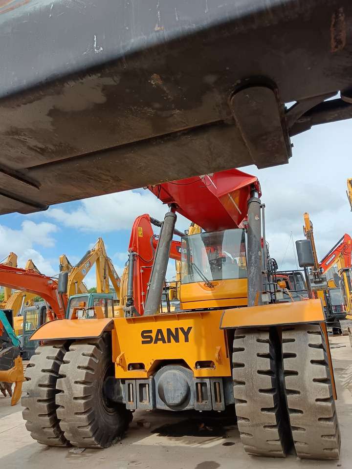 SANY SRSC45C30 REACH STACKER - Ричстакер: фото 2 SANY SRSC45C30 REACH STACKER - Ричстакер: фото 2
