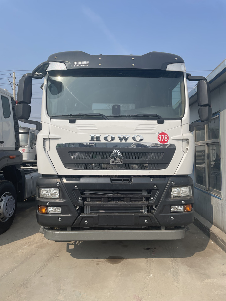 Новый Тягач SINOTRUK HOWO 420HP TRACTOR HEAD: фото 1